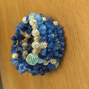 Blue dyed quartz bracelet